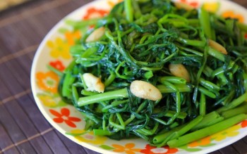 Rau muống xào